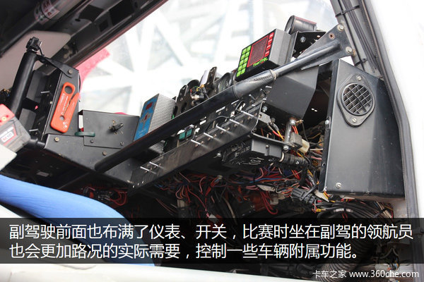 ���1000����&nbsp;��������˹�е����ڲ�ͬ