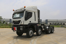 全国仅此一台 实拍8x8全驱560马力巨兽