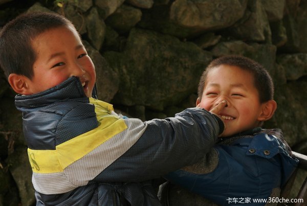 ���ػ��Ǹ�����&nbsp;���ں������ڼҶ���ɶ