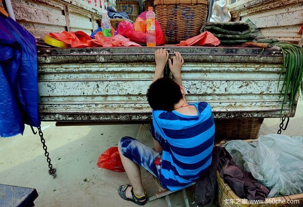 ���ػ��Ǹ�����&nbsp;���ں������ڼҶ���ɶ