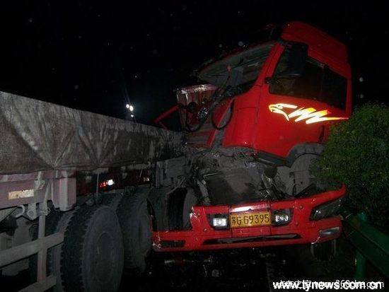 ���������������ײ&nbsp;�����ٱ�������Ԯ