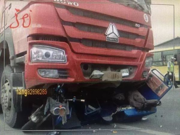 �������ѹ����&nbsp;�������¹�˭֮��