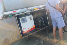 一箱油省500 编辑深入成都路边黑加油点