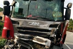 �������� ������Ե ײ���������˶�����