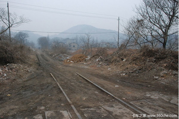 ����С�Ļ�&nbsp;�г��������ײ����˲��