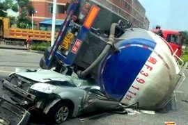 普货司机躲着走 工程车为何名声那么差?