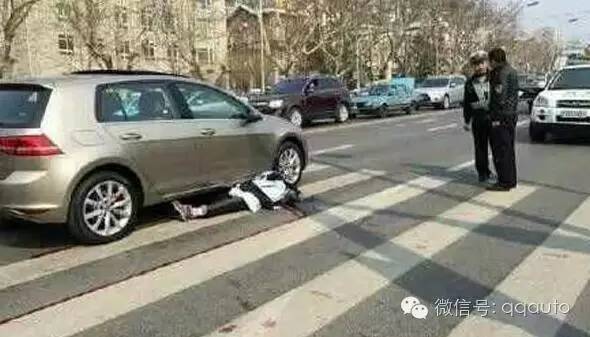 撞了闯红灯行人 为什么车主要坐牢？！
