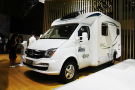 想走就走的旅行 39.8万买大通V80C房车