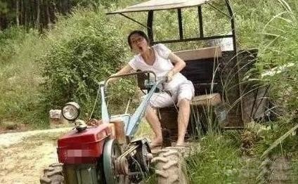 ��Уѧ���ľ���Ц����˾������ʱǧ���