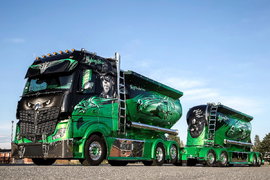 全球商用车嘉年华 奔驰卡车亮相汉诺威