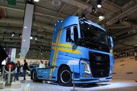 蓝色妖姬惹人爱! 540马力沃尔沃性能版