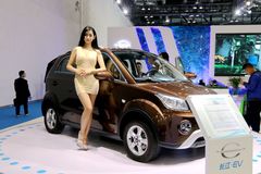 ��Ů��ģ����������ڶ�˫����˯������