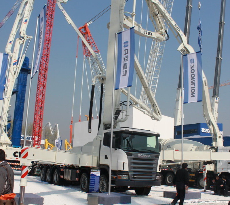 实拍大蜘蛛精斯堪尼亚泵车底盘细节图片列表