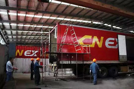 史上最严的治超 佳吉、德坤主动割箱子