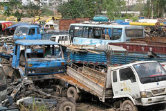 ��·��߷�2000 ���ڻ�������ǿ�Ʊ���