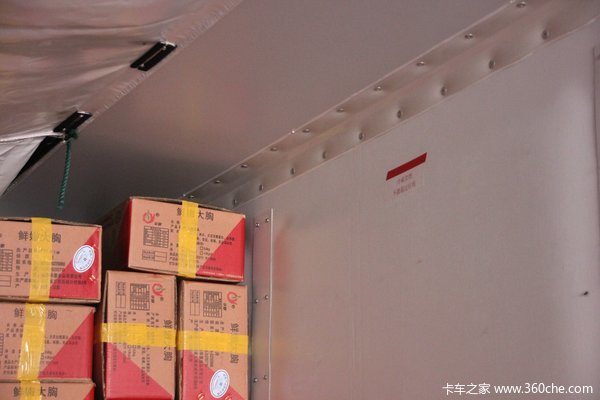 3天3夜奔驰4000公里 我搭大卡车去新疆