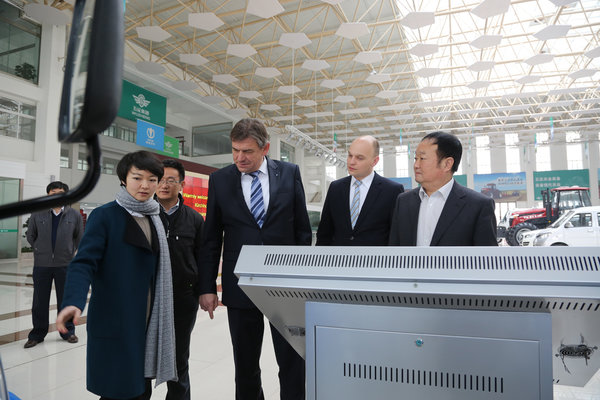 �����ܾ�����ɽ��ʡ��ѧ��Ա�ع���ҵ��