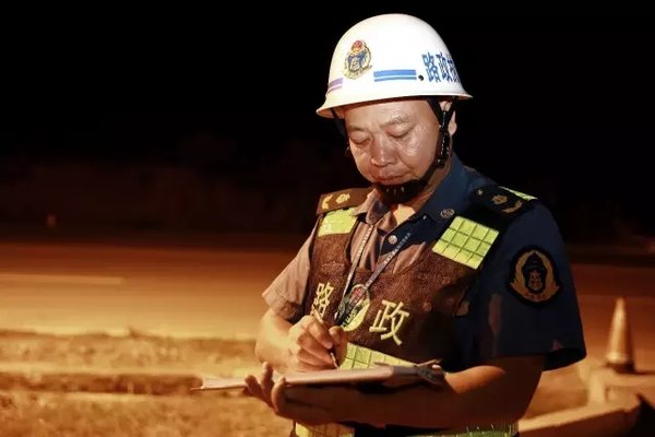 �����������γ����������λ�ͨ���϶�