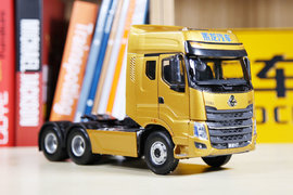 黄金圣斗士 柳汽乘龙H7土豪金车模赏析