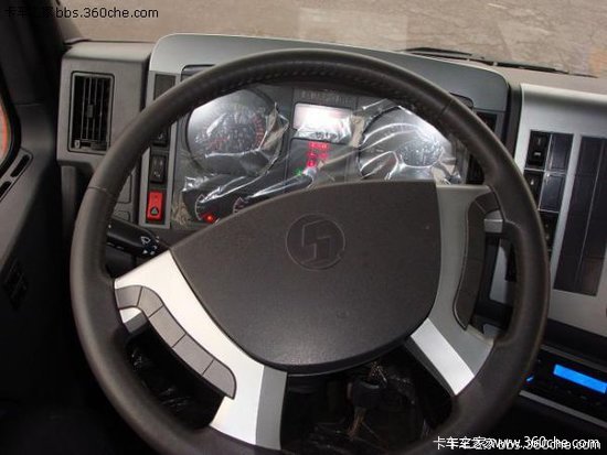 ໶ϲ F3000³ҵ