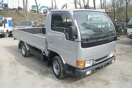 驾驶室八卦(5) Nissan和东风跃进那点事