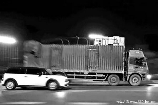 父亲与卡车(8) 有些小车真让人哭笑不得