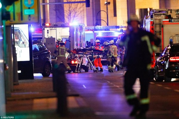 ���ƿ�Ϯ���¹�һ����ײ����Ⱥ9��50��