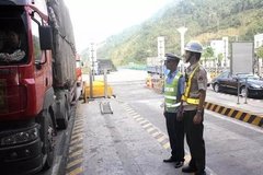 ����Ҫж���ŷ��� �㶫��Զ���¹��γ�