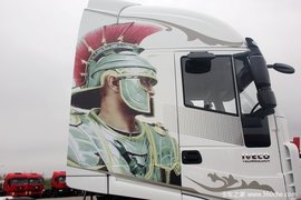 红岩霸气总工程师 国六产品随时可切换