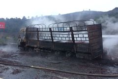 ����ˣ���Զ�����ֳ�������ʻҲ������