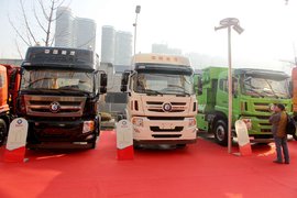 目标冲刺5.3万辆 重汽王牌2017商务年会