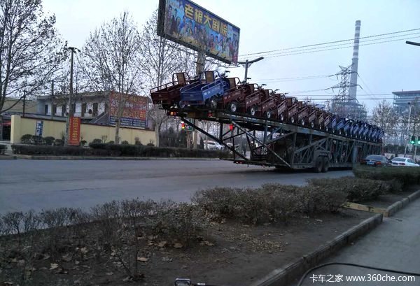 乱象仍继续 双排三轮普货拉小车谁管？