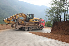 ��ƽ�峵�������£�һ�������˵����⾭