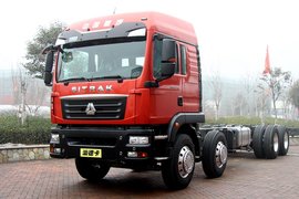 8x2多拉1吨 这款汕德卡载货车配置够高