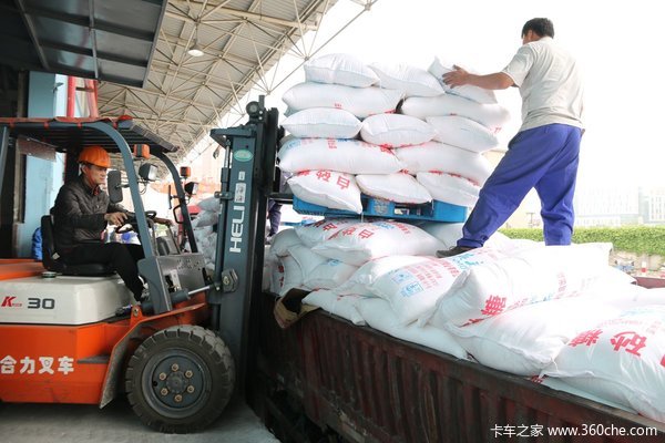 工资太低!B2司机年薪7万直接转行跑滴滴_一汽