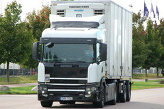 ���ָ߶ȼ�ʻ�� ˹�������³�·���ع�