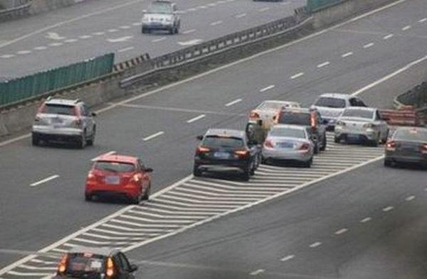 �ܣ��Ͻ��ܣ����ٹ�·��Щ�ط���Σ��