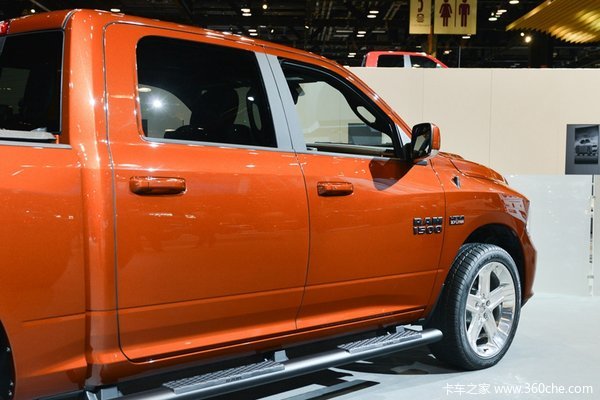 ����3000̨!&nbsp;Ram�������֥�Ӹ糵չ