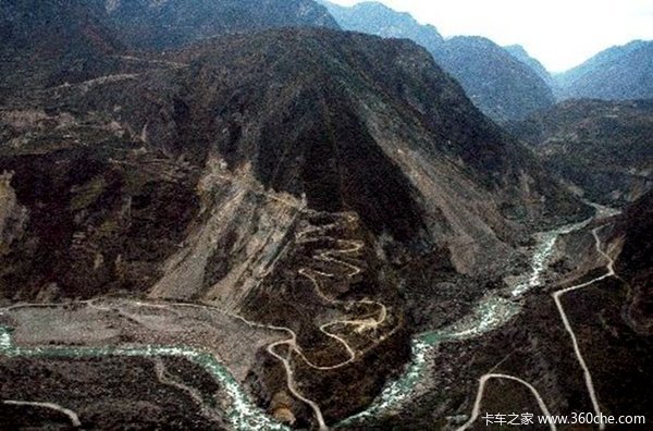 国内最危险十二条公路 卡友一定要小心!