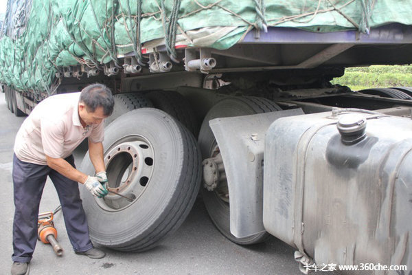 卡车司机：1年得赚多少钱才能养1台大车