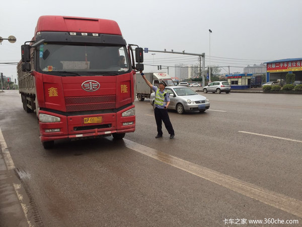 卡车司机：1年得赚多少钱才能养1台大车