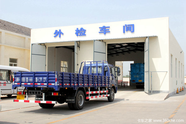 货车上牌先过检测线 都检查啥你知道吗?