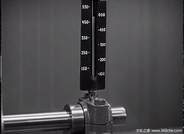 横冲直撞 工作中的机油竟然是这个样子