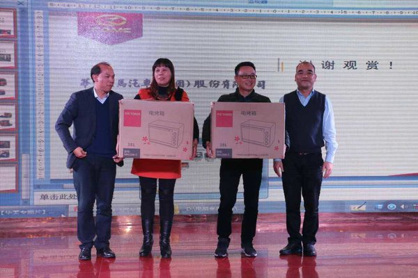 汉马H9危化品运输车广东茂名交车签约忙