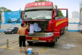 当你老了头发白了 卡友的晚年如何度过?