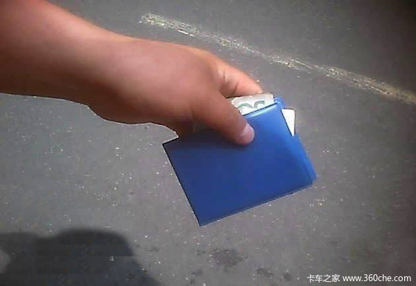 超载超限再抬头 国道超载车辆畅通无阻