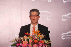 ����˹��˼��ר�ã� Ϊ�ε����ڻ�ս��