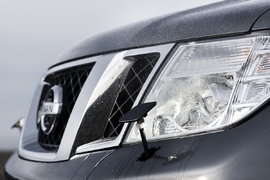 ����V6����&nbsp;Nissan&nbsp;NavaraƤ������ͼ��