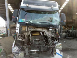 追尾前四后八 重汽A7驾驶室后移救司机