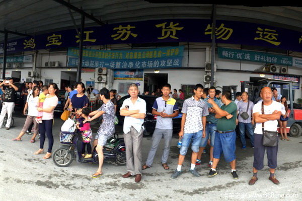 终极大对比 卡车司机穿越回古代是啥样?